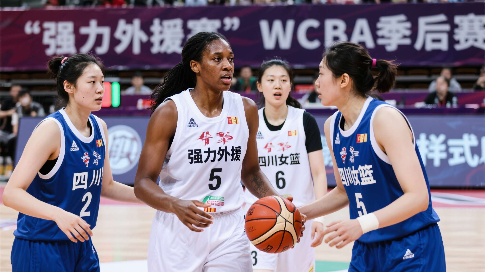 整个赛事看下来，“强力外援”“WCBA季后赛”“四川女篮”等相关话题贯穿始终。从